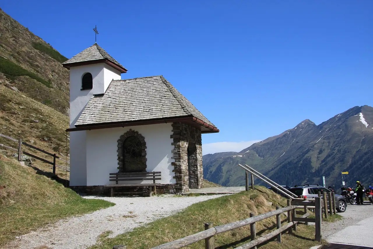 TPO Roofing: Durable Flat Roof Solutions